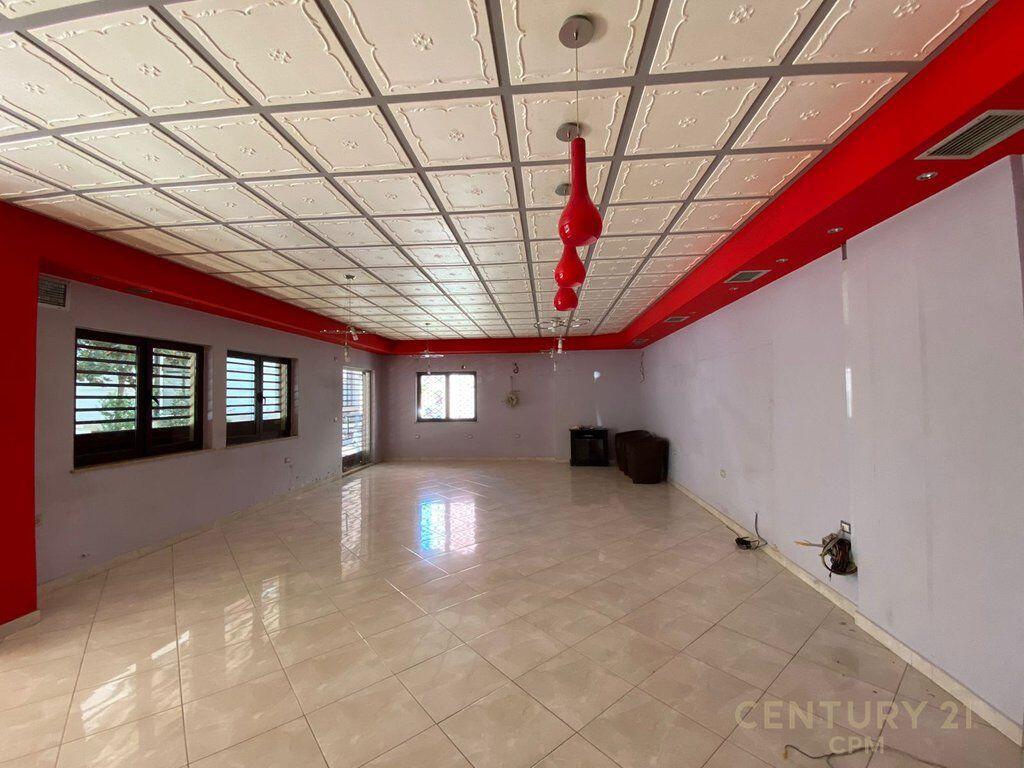 Tek Kodra E Diellit Japim Ambient Me Qira! 530 € /Muaj