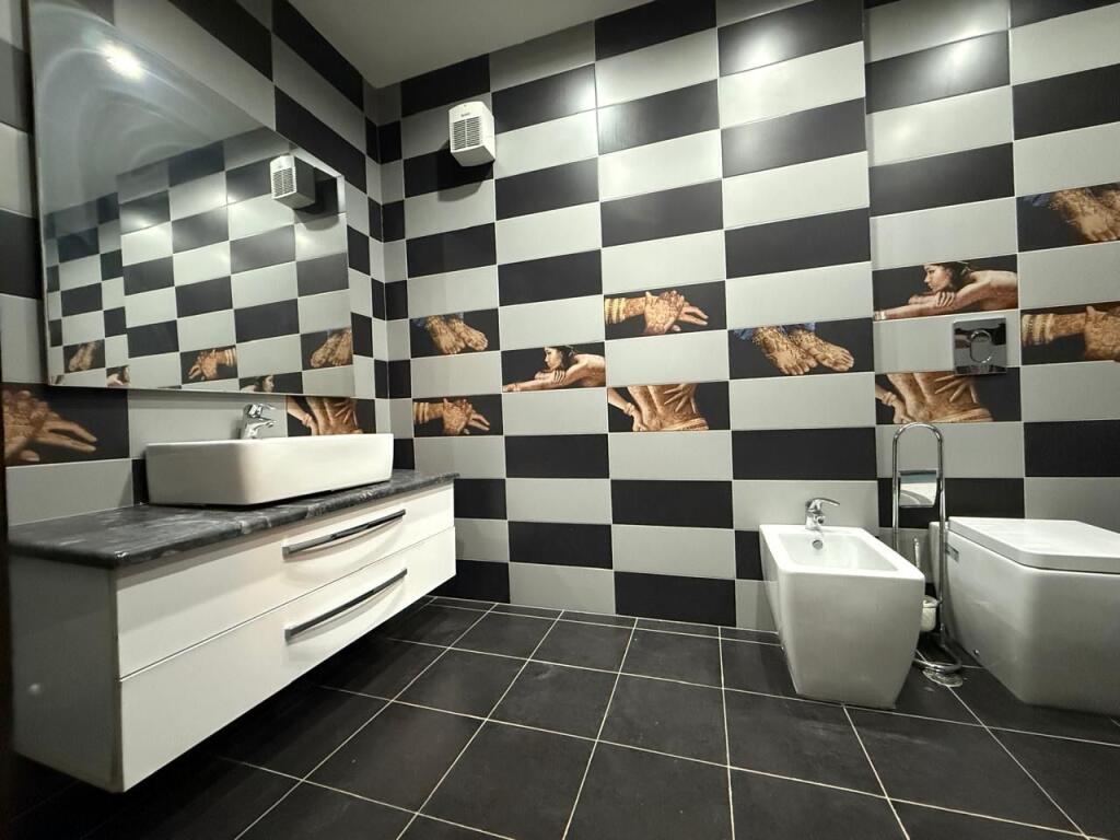 Apartament 2+1 me qira tek xhamlliku