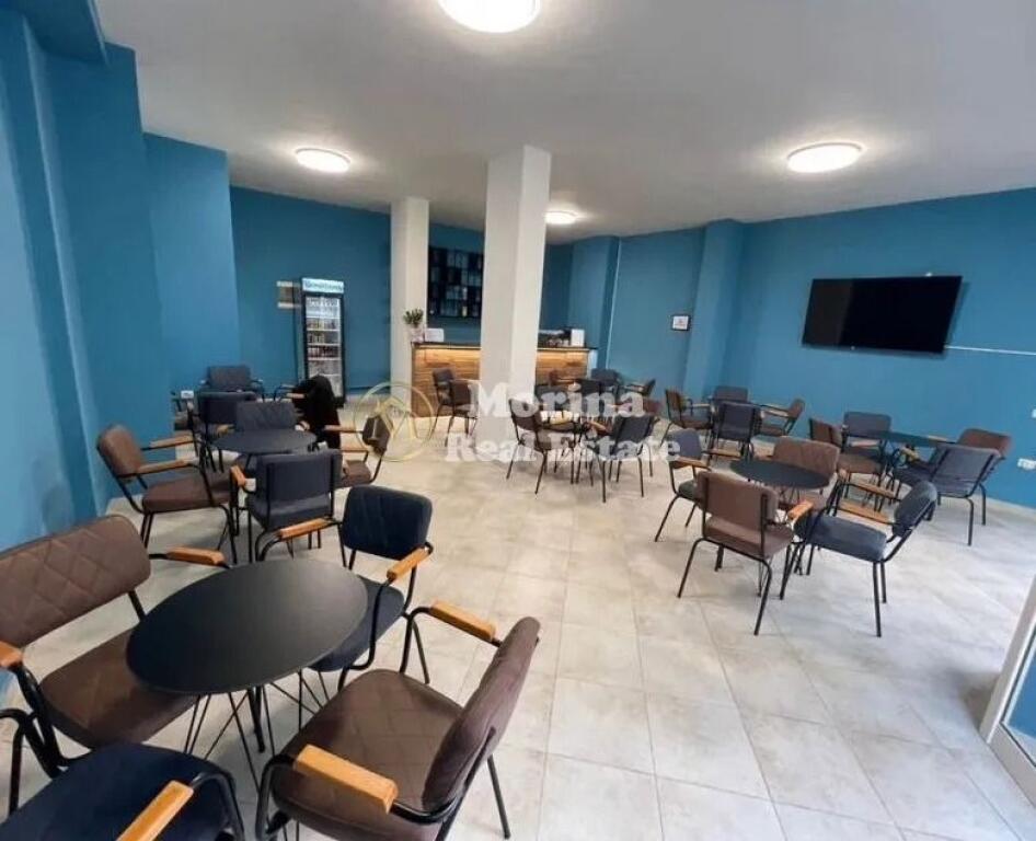 Qera, Ambient Biznesi, Fresku, Rruga Hamdi Lika, 300 euro/muaj.