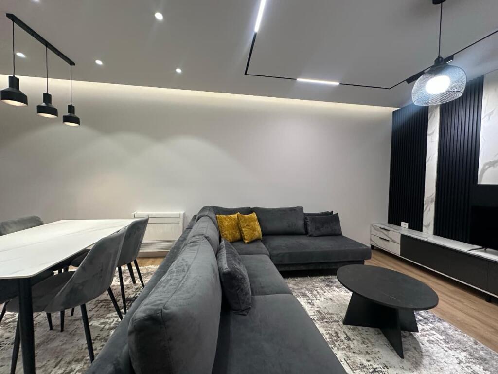 2+1+2+Parking space 📍Ballet school 📌1050€ Net