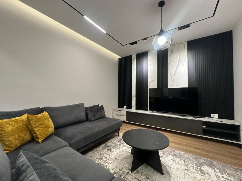 2+1+2+Parking space 📍Ballet school 📌1050€ Net