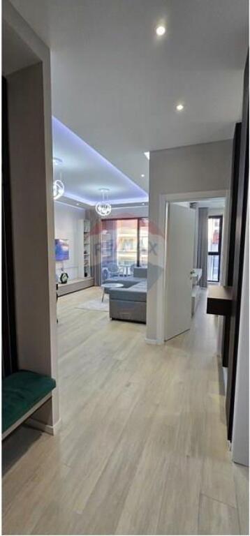 Apartment for rent 1+1 at Komuna Parisit