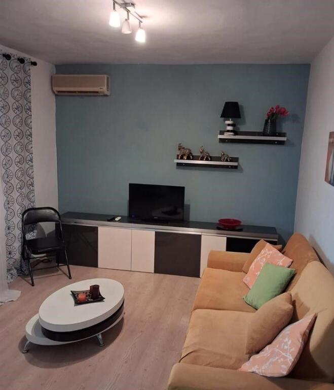 Apartament 1+1 me qira afer Bllokut