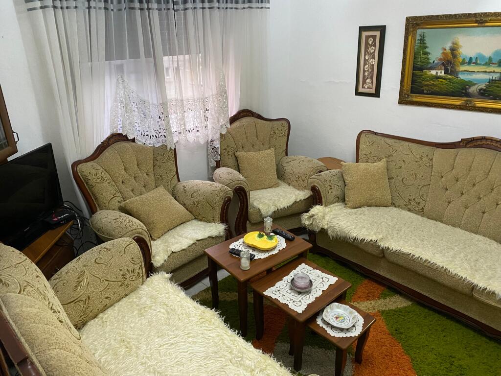 🏡 Appartamento 1+1 in Affitto su Brryli, Tirana