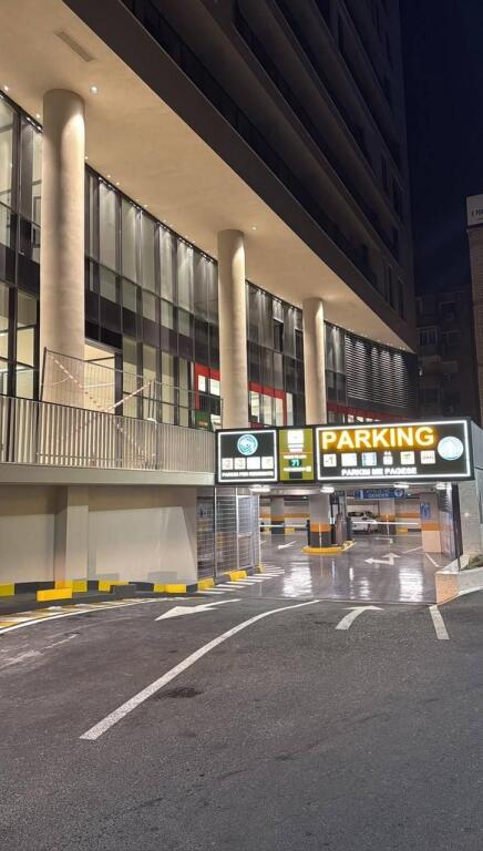 jepet zyre me qera Mine Peza