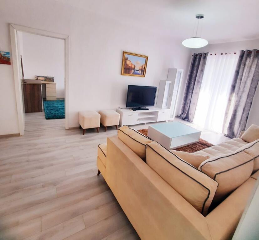 Apartament 2+1, Bllok!