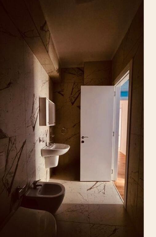 apartament 2+1+2 tualete+ post parkimi ne Myslym Shyr!