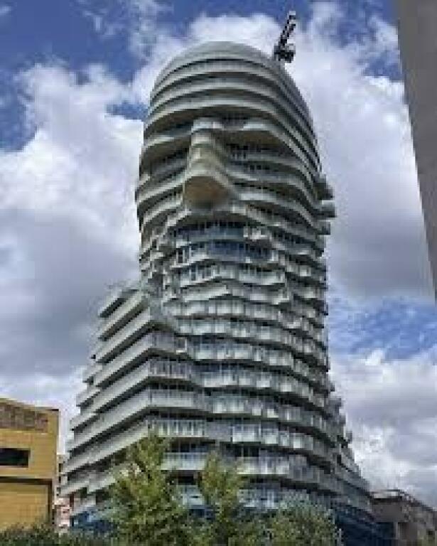 Shitet, Apartament 2+1+2, Tirana's Rock, Qendër.