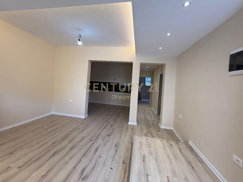 Appartamento 2+1+ Veranda in affitto a Ali Dem vicino al Carcere delle Donne