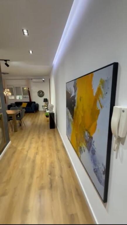 Shitet Super Apartament 2+1+2 – Komuna e Parisit