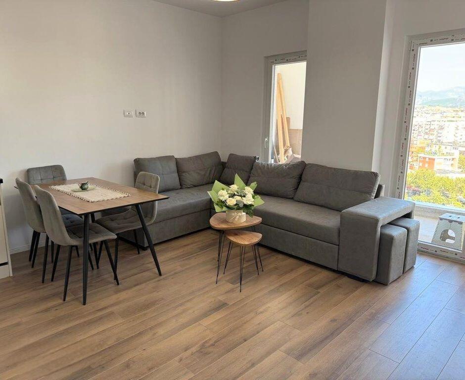 Jepet me qera apartament 1+1 prane Zogut te Zi