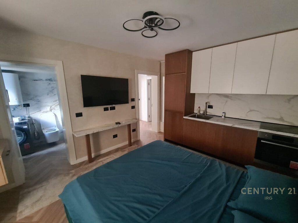 GARSONIERE TEK MYSLYM SHYRI! 400 € /Muaj Sip. Totale  30m2