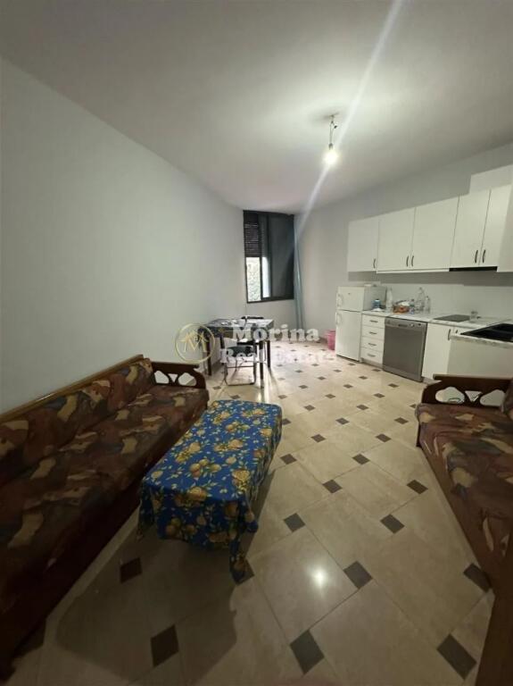 Apartament 3+2+3 ballkone, Kodra e Diellit, 600 Euro/muaj