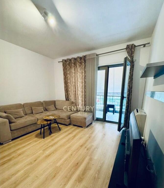 APARTAMENT 1+1 ME QIRA TE KOMPLEKSI DELIJORGJI!