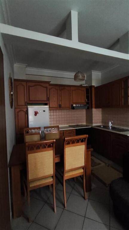 Apartament 2+1 me qera tek Rrethi i Shkozes