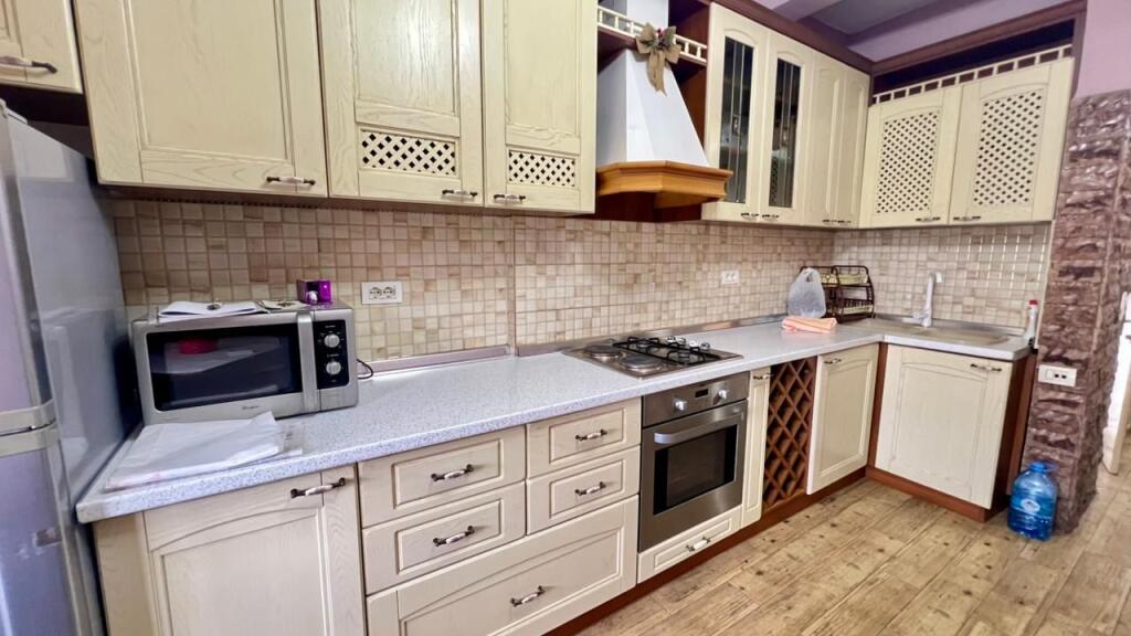 *Me Qera : 2+1+2Ballkone📍Zogu i Zi (Te Rrethrrotullimi⚡️) - 600€ - S.75m² - Kt.3 || I Mobiluar dhe Investuar se Fundmi🤯🔥 *