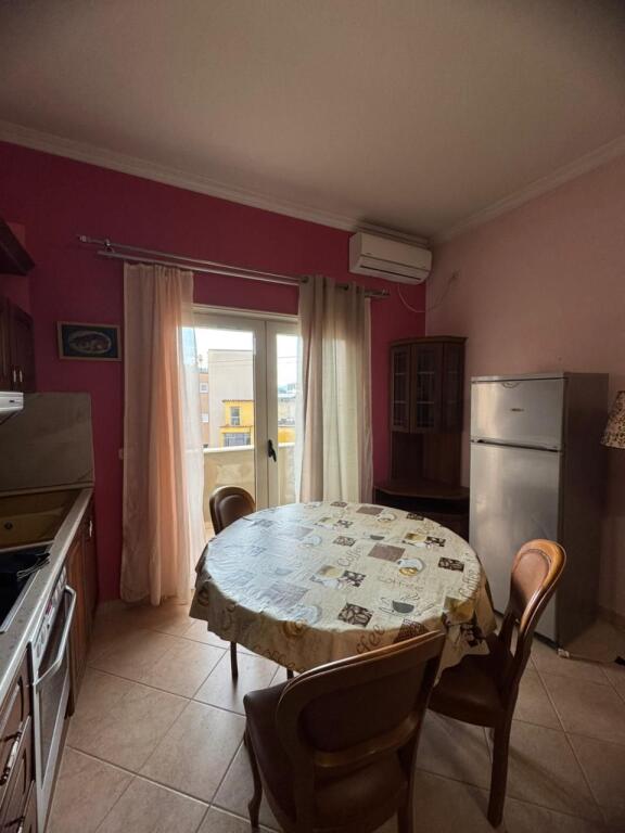 📌Appartamento 1+1+balcone in affitto 📍 vicino alla Scuola Marin Barleti!