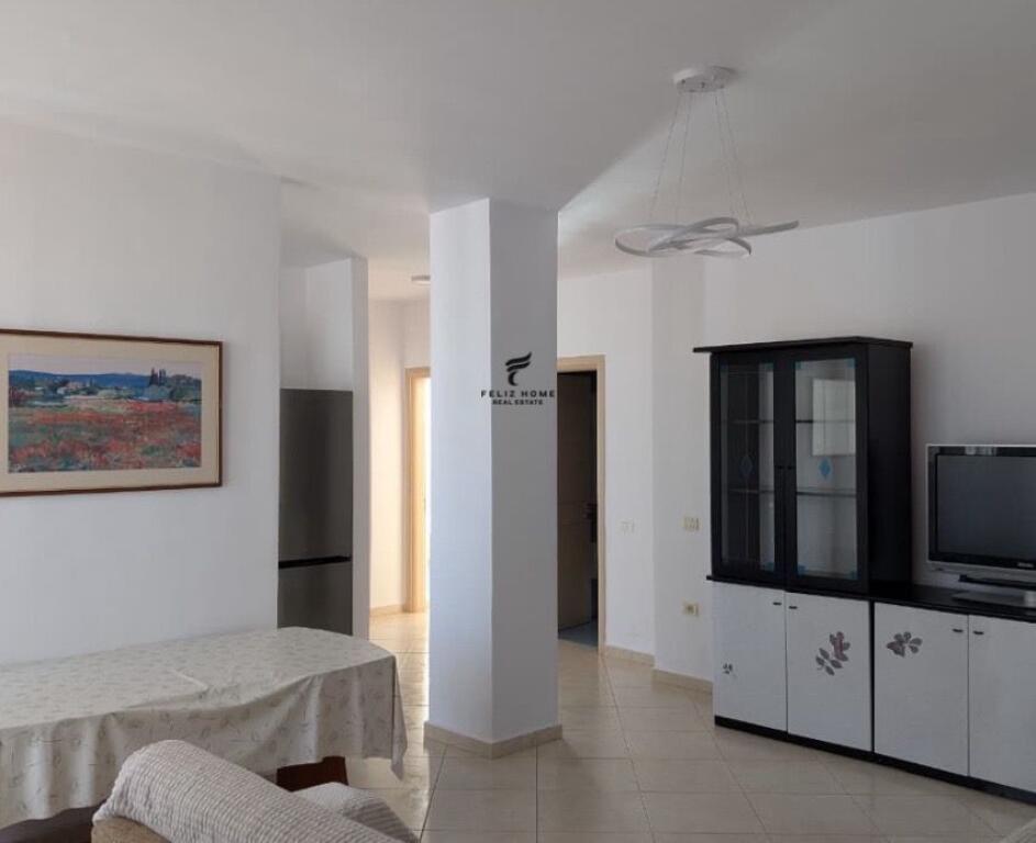 APARTAMENT ME QERA 2+1 KONGRESI MANASTIRIT 55.000 LEKE