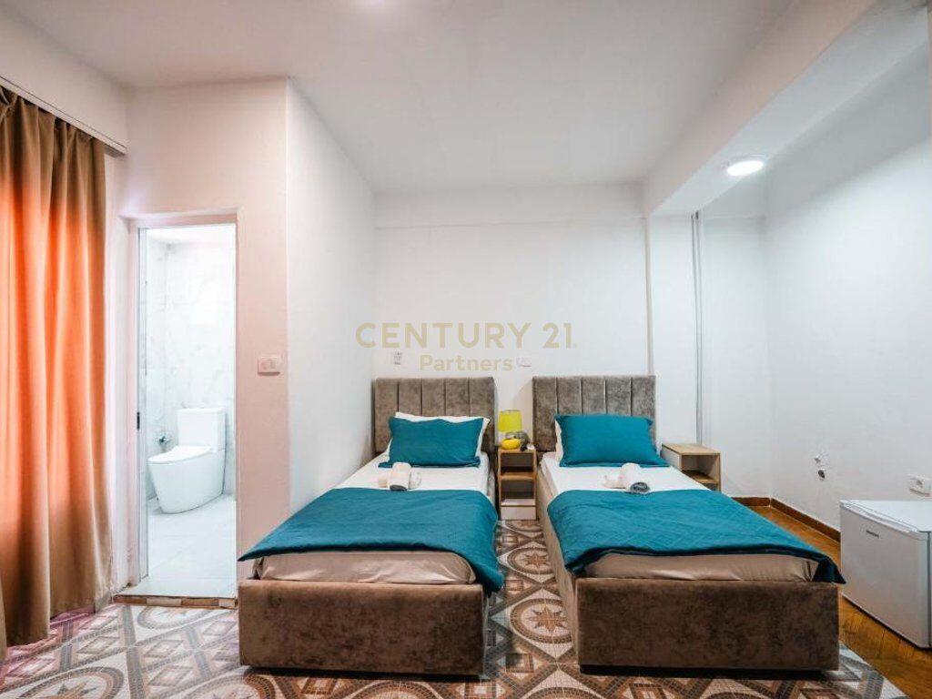 Ekskluzive – Hotel për Shitje në Golem