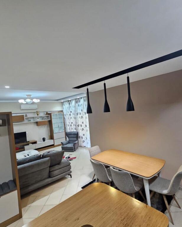 Apartament me Qera 2+1+2+Verande te Liqeni i Thate