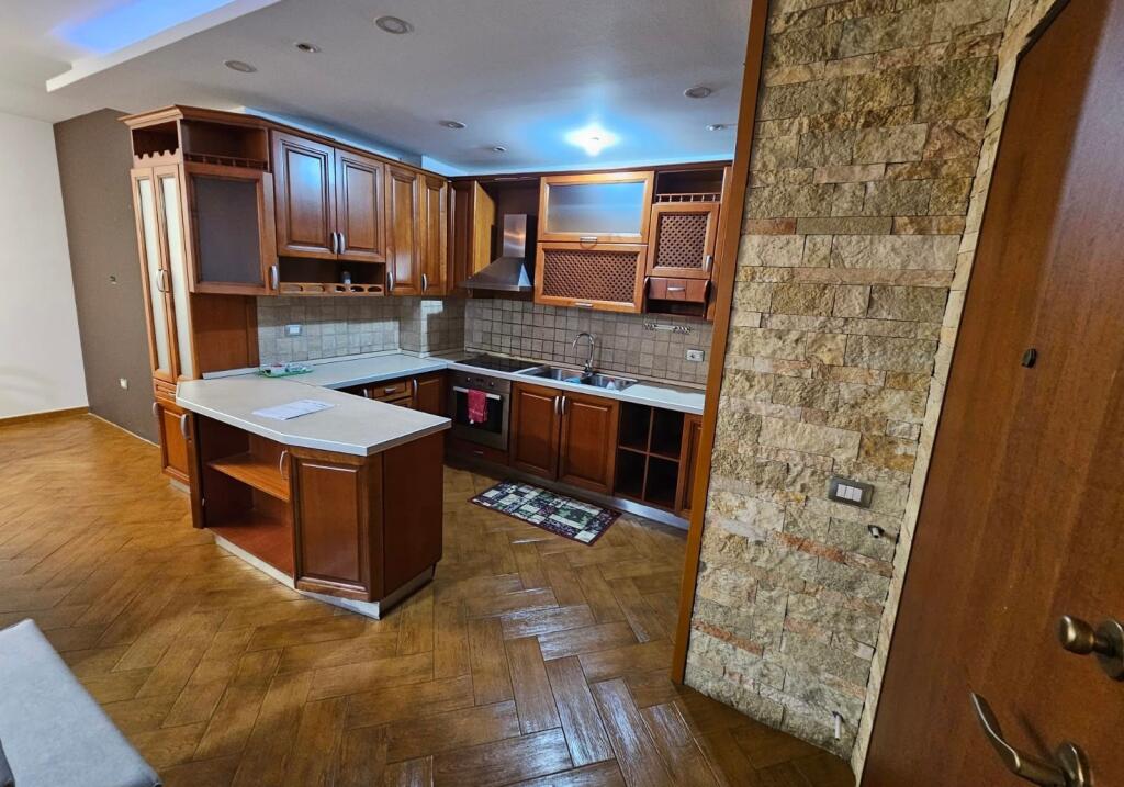 3+1 apartment for rent – Laprakë