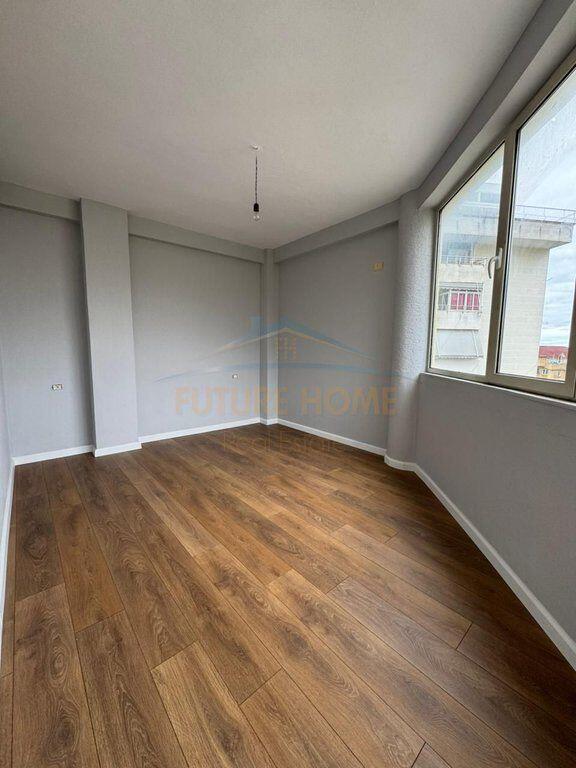 Shitet, Apartament 1+1, Fresku, Tirane