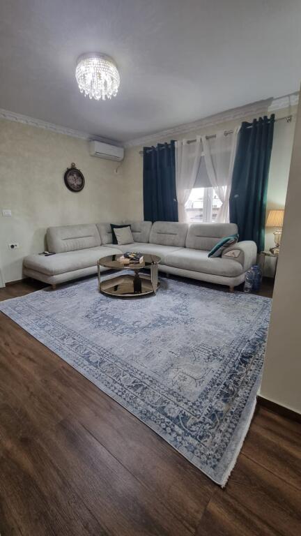 🔥 EKSKLUZIVE në treg! Shitet Apartament 2+1 i Investuar tek Rruga e Durrësit