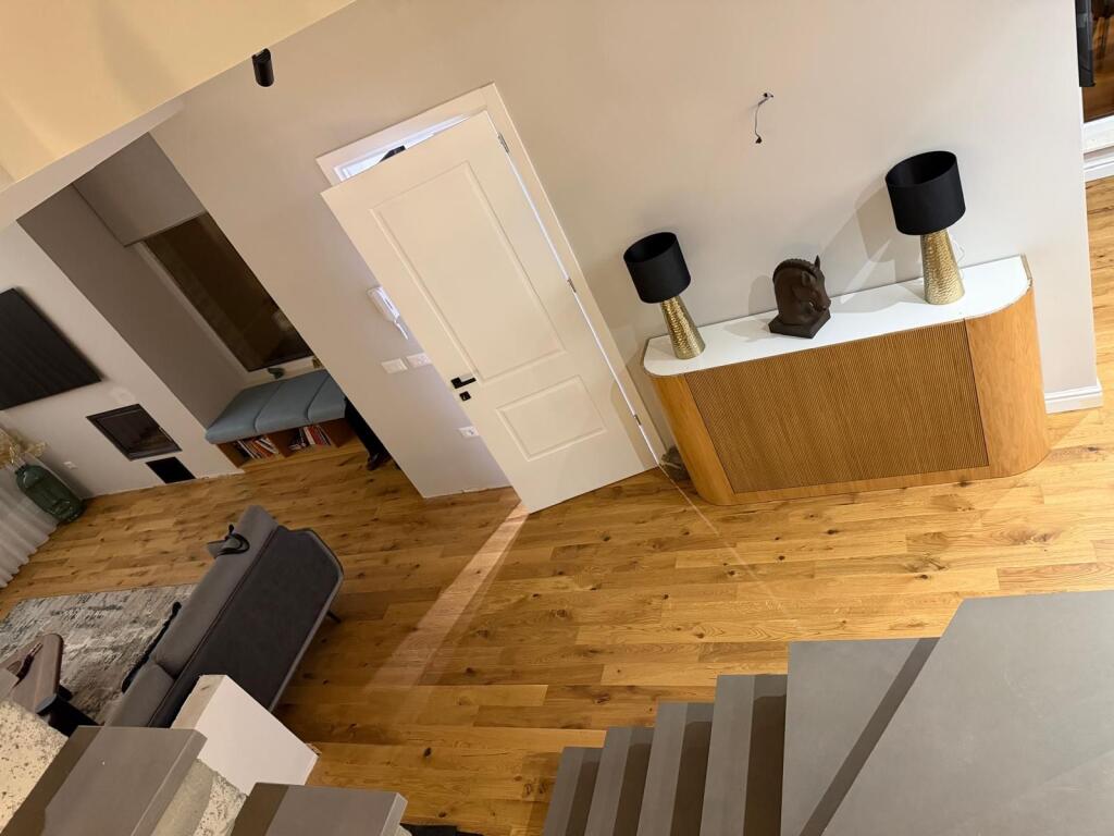 🏡 Jepet me Qira Vilë Luksoze me Pishinë – Pranë Saukut