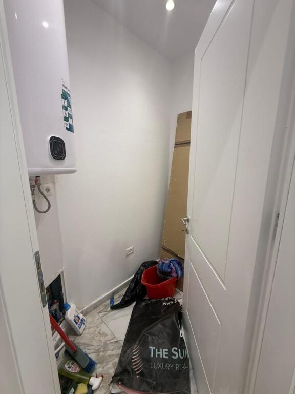 Buze rruges se Kosovareve, LAKE VIEW shesim apartament 2+1+2+verande.