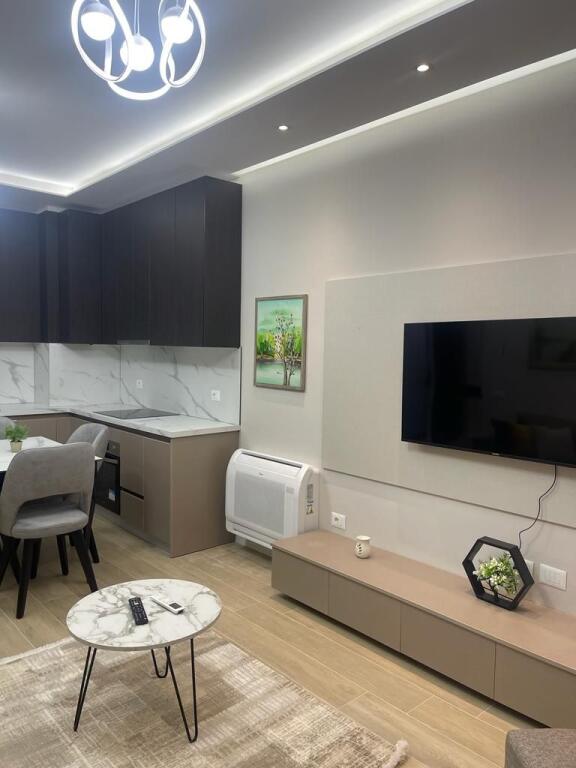 🏡 Apartament me Qira 1+1 – Komuna e Parisit (pranë Olimpikut)