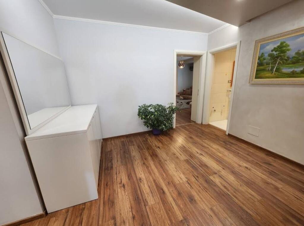 APARTAMENT 2+1 PER QERA TE RRUGA E KOSOVAREVE