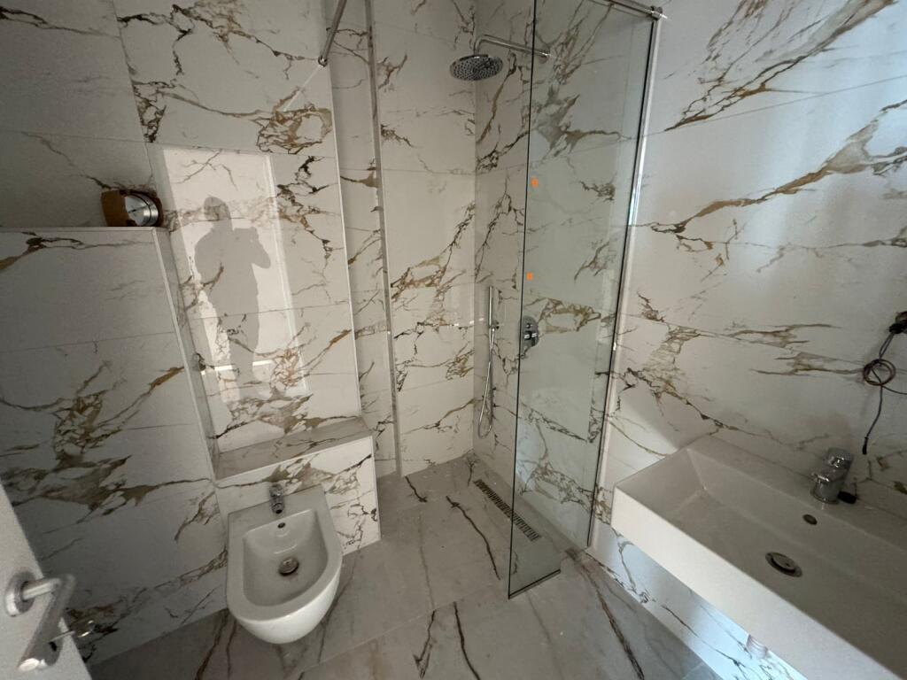 🏡 Shitet Apartament 2+1+2 📍 Adresa: Jordan Misja