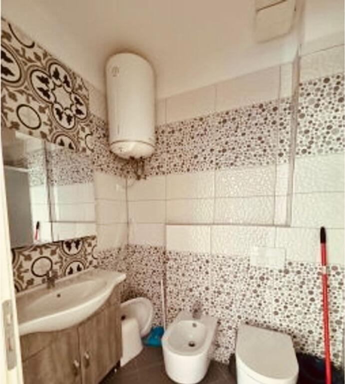 office space at the entrance of Elbasan Street !