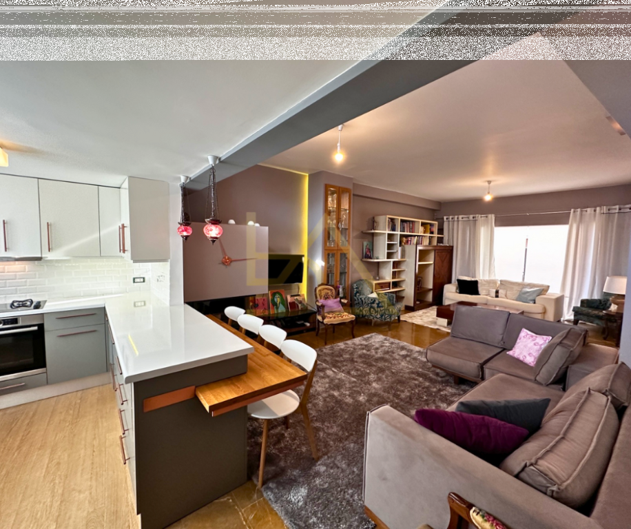 Shitet ambient biznesi + ambient banimi – Aroi, Patras, Greqi