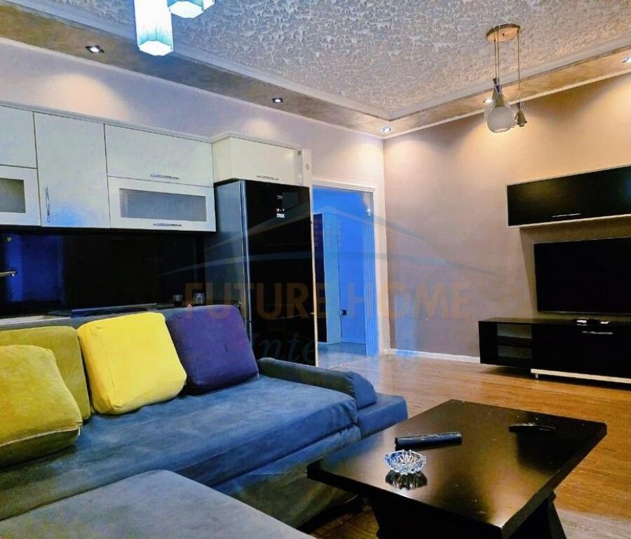 Rent, Apartment 2+1+2+Parking Space, Fresku, Tirana.