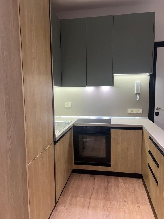 AP 1+1+POST ME QIRA MINE PEZA