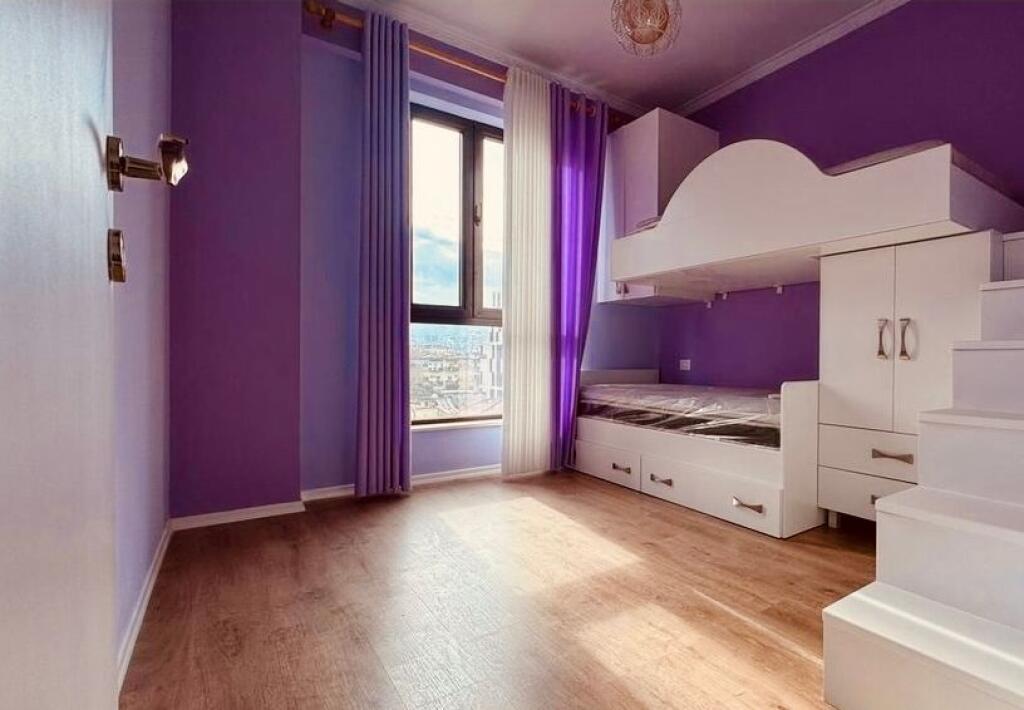 apartament 2+1+2 tualete+ post parkimi ne Myslym Shyr!