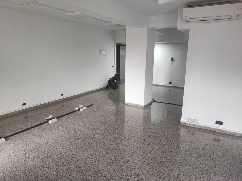 Zyre per Qira ne Qender