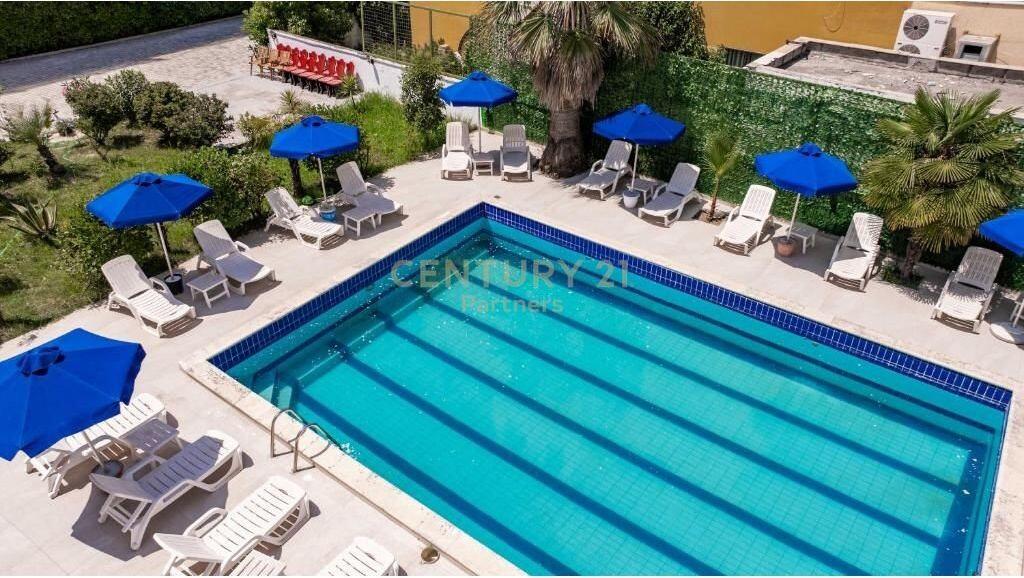 Ekskluzive – Hotel për Shitje në Golem