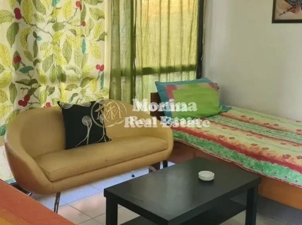 Qera Garsoniere , Stacioni i Trenit, 300 Euro/muaj