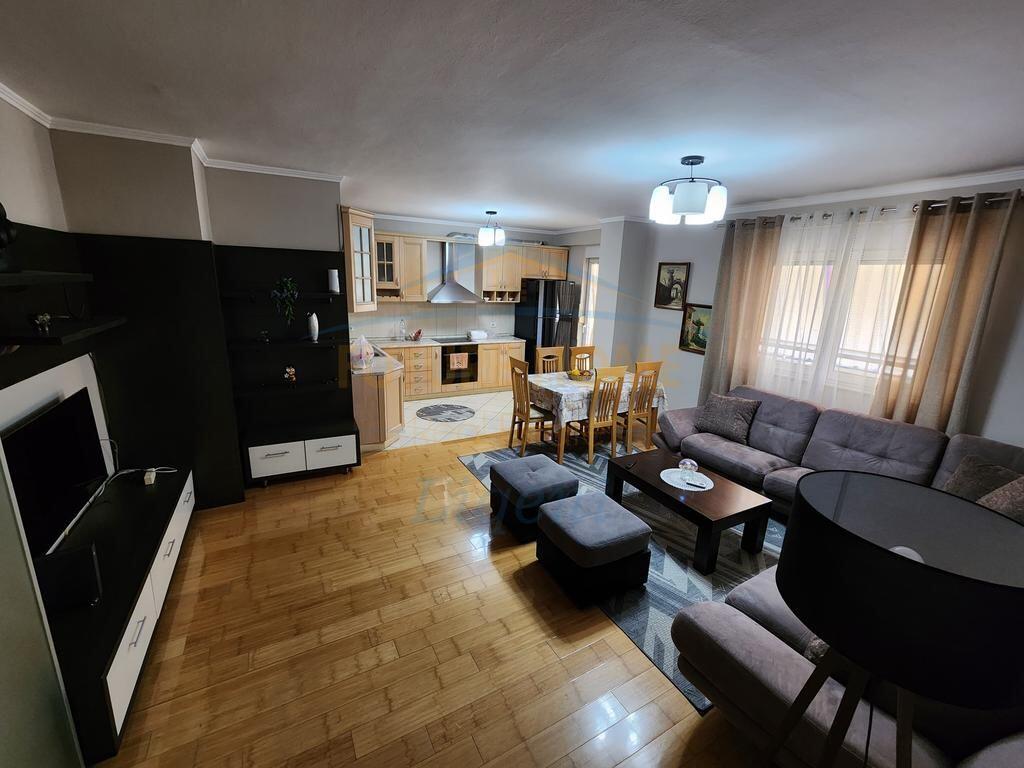 Qera, Apartament 2+1, Air Albania, Tiranë.
