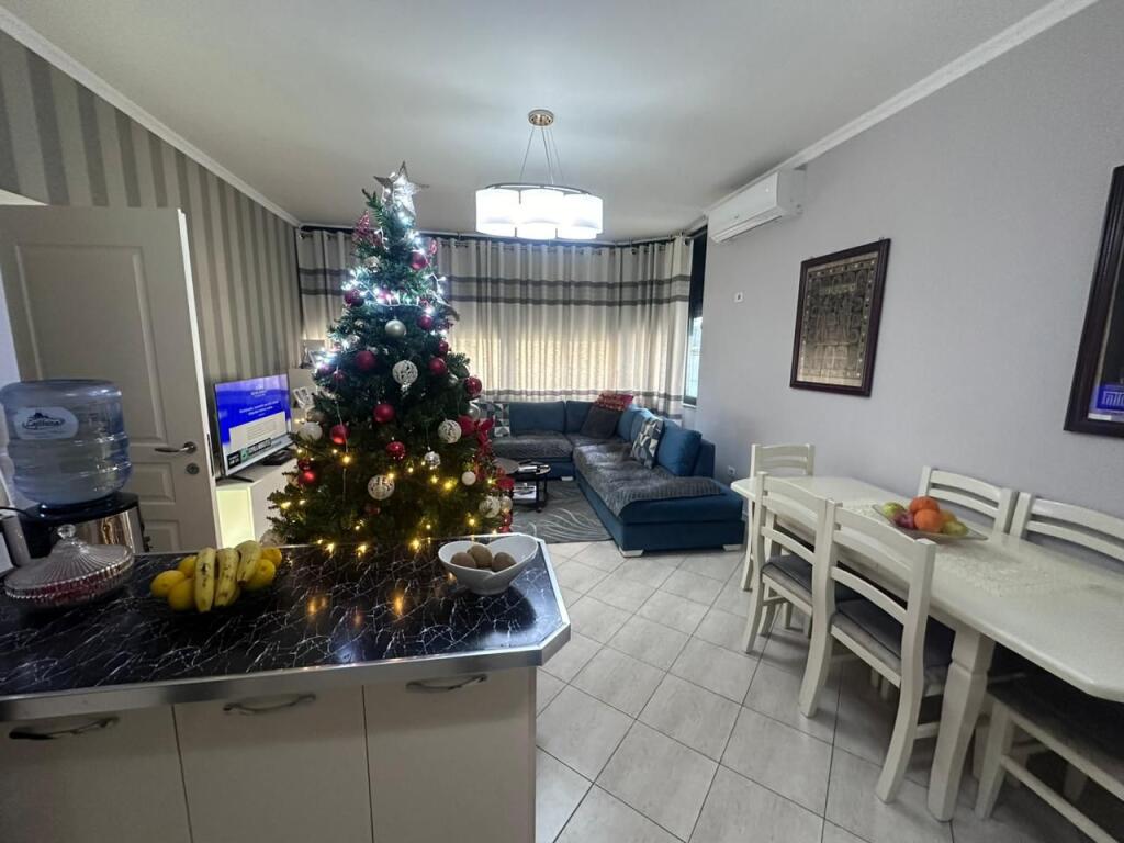 Apartament per shitje tek Liqeni i Thate (pa malore) 