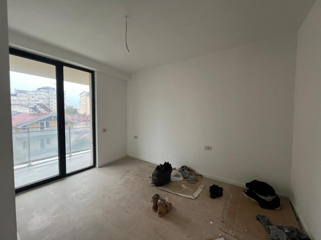 Apartament per shitje 1+1 mine peza