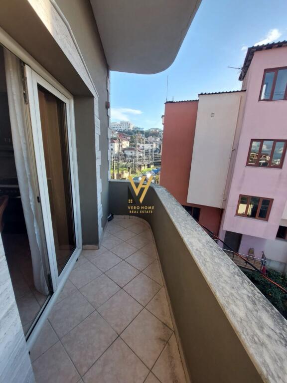 JEPET APARTAMENT 1+1+2 BLK ME QERA NE SELITE 40.000 LEKE