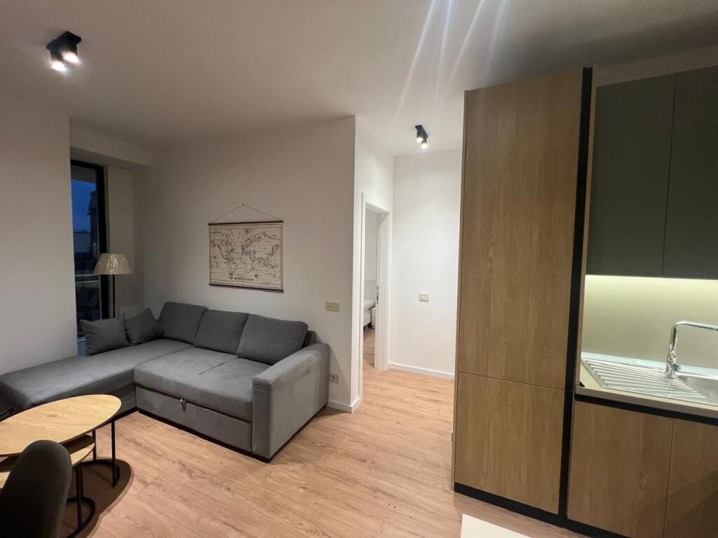 AP 1+1+POST ME QIRA MINE PEZA