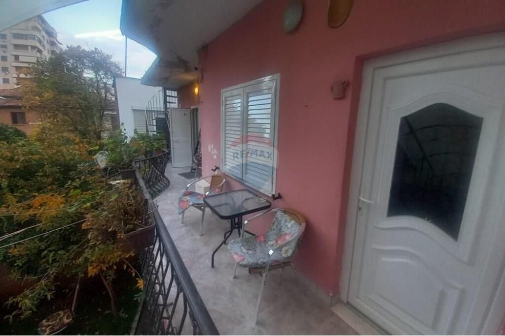Vilë - Për Shitje - Sheshi Skënderbej, Tiranë(ID: 530191074-112)