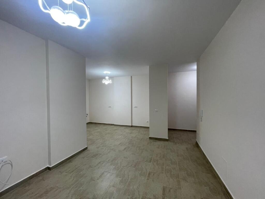 Ambjent per Zyre 2+1 me qira