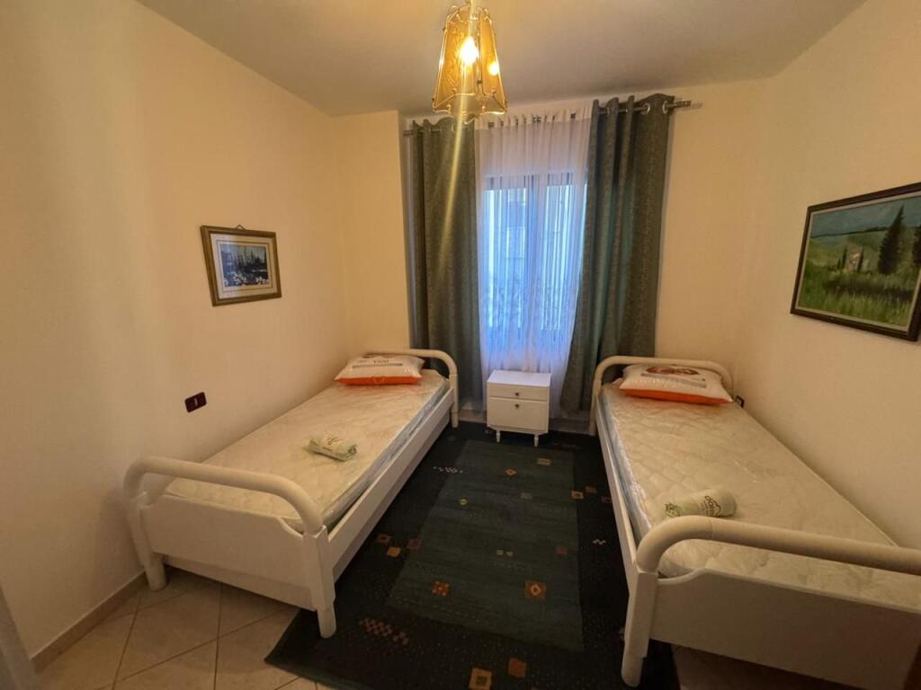 🏡 Jepet me qira apartament 2+1 📍 Astir, tek zona e Bohemit