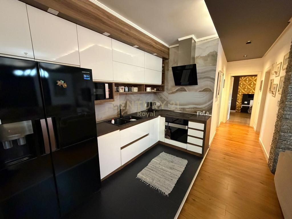 Furnished 3+1+2 apartment for sale in Ali Dem