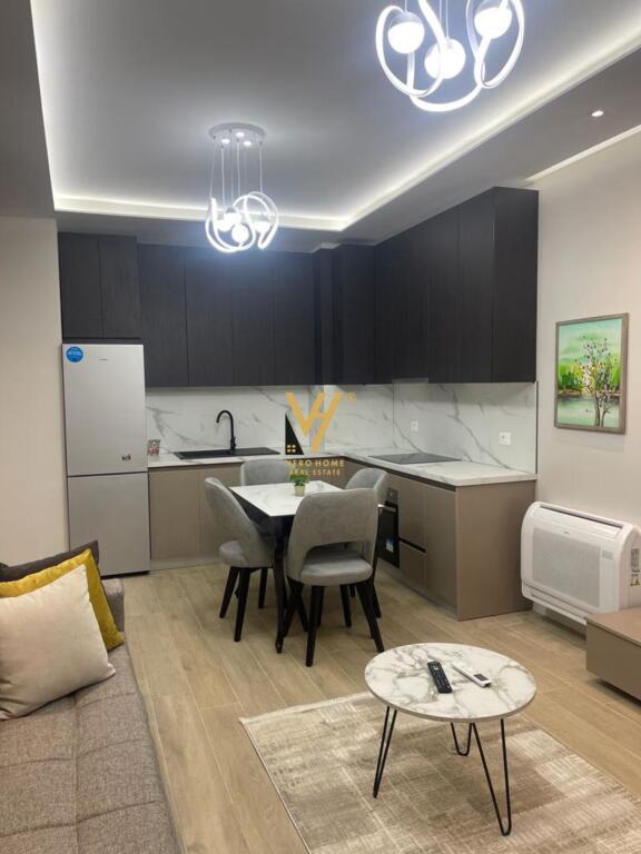 JEPET APARTAMENT 1+1+BLK ME QERA TE KOMPLEKSI OLIMPIK, KOMUNA E PARISIT 85.000 LEKE